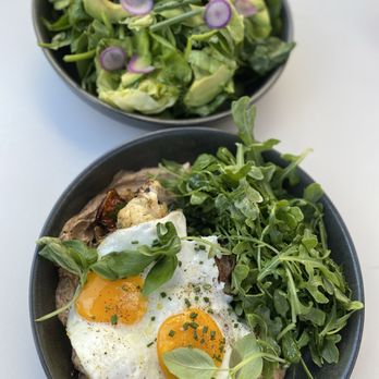 Parakeet Cafe - Del Mar - Power Bowl and Green Goddess Salad - Coffee & Tea Near Me - San Diego, California