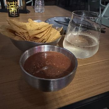 La Popular Hollywood - Chips, Salsa - Mexican Near Me - Hollywood, California
