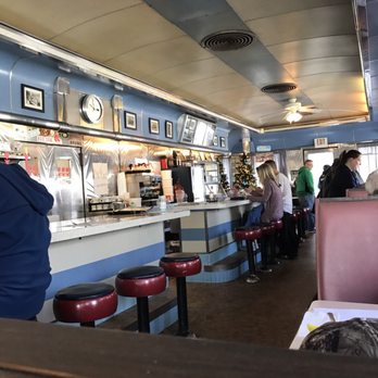Don's Diner - diners at the counter - Diners Near Me - Plainville, Massachusetts