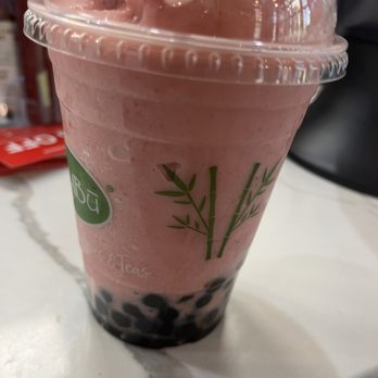 Bambu Baltimore - Strawberry smoothie - Bubble Tea Near Me - Baltimore, Maryland