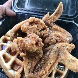 Janess Backstage Chicken & Waffles Kitchen - Halal fried chicken