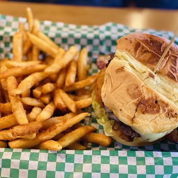 Sawmill Run Restaurant - Southwest burger - New American Near Me - Mount Lemmon, Arizona Sawmill Run Restaurant - Southwest burger - New American Near Me - Mount Lemmon, Arizona