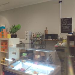 Fred & Bet's - Counter