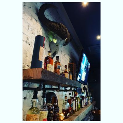 Mr. Braxton Bar & Kitchen by null
