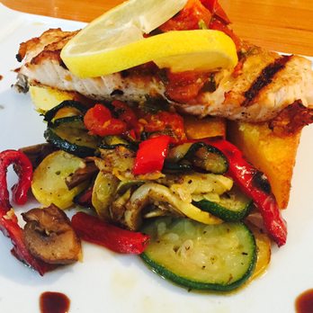 Sweet Pea's Cafe - Smoked local salmon and crispy polenta with fresh farm veggies - Cafes Near Me - Bar Harbor, Maine