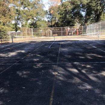 Drusilla Lane Park - Tennis court attached to basketball court - Tennis Near Me - Baton Rouge, Louisiana