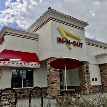 In-N-Out Burger - ows the outside of a restaurant - Burgers Near Me - Highland, California In-N-Out Burger - ows the outside of a restaurant - Burgers Near Me - Highland, California