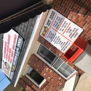 Bozo Hot Dogs - Hot Dogs Near Me - Morris, Illinois
