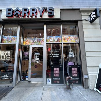 Barry's Chelsea - Outside - Trainers Near Me - New York, New York Barry's Chelsea - Outside - Trainers Near Me - New York, New York