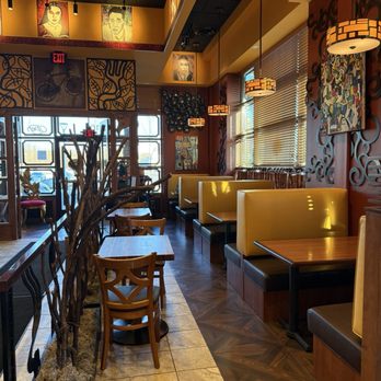 Carolina Kitchen - Soul Food Near Me - Capitol Heights, Maryland