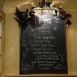 Colao's Ristorante - Signature features