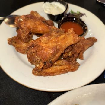 Olde Towne Inn - 8 Fried Wings - Seafood Near Me - Upper Marlboro, Maryland