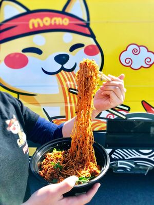 MOMO noodle by null