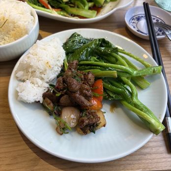 Cafe Mandarin - Chinese Near Me - New York, New York Cafe Mandarin - Chinese Near Me - New York, New York