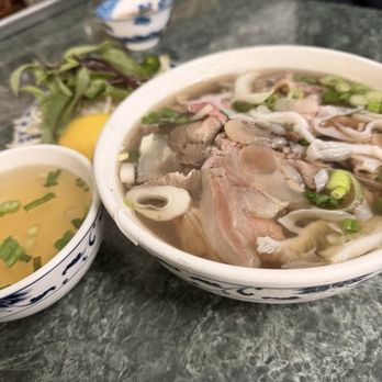 Pho Saigon Restaurant II - Pho with Tripe and Brisket - Vietnamese Near Me - Richmond, California Pho Saigon Restaurant II - Pho with Tripe and Brisket - Vietnamese Near Me - Richmond, California