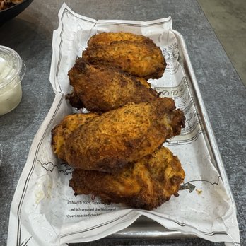 Goobne Chicken - Medium Pepper Crispy Wings; decent but probably wouldn't get it again - Chicken Wings Near Me - Artesia, California
