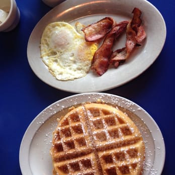 Uptown Diner - Eggs, bacon and a waffle. Just under $10. No maple syrup, bacon is mostly fat,the eggs greasy. Real worth is probably $5 at best - Diners Near Me - Minneapolis, Minnesota