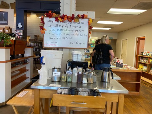 Cream Northwest by null