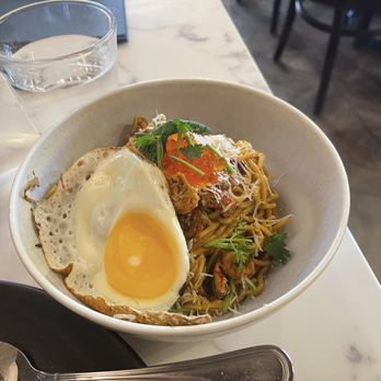 Lê Madeline - Việt Cajun Crawfish Noodles - Vietnamese Near Me - Quincy, Massachusetts