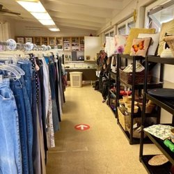 The Salvation Army- Lihue - Tons of jeans and dresses