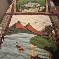 Denali Fireside Cabins & Suites - Sweet handmade quilts on the bed