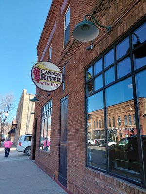 Cannon River Winery + Kitchen by null