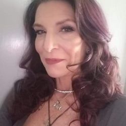 Renee, Spiritual Medium