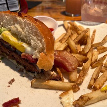 801 Restaurant & Bar - Brunch burger with fried egg. - Bars Near Me - Washington, DC, District of Columbia