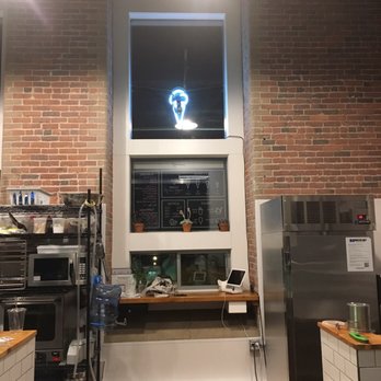 Sweetcream Dairy - To go window! - Ice Cream & Frozen Yogurt Near Me - Biddeford, Maine