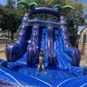 Bounce 2 U drop - Waterslide at its finest! We call it a neighborhood splash !!! - Bounce House Rentals Near Me Bounce 2 U drop - Waterslide at its finest! We call it a neighborhood splash !!! - Bounce House Rentals Near Me