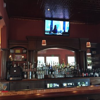 Geyserville Grille - The bar! - American Near Me - Geyserville, California