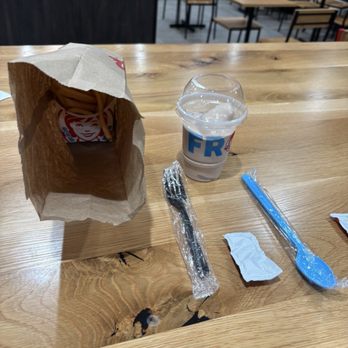 Wendy's - Fast Food Near Me - Castro Valley, California