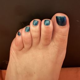 #285 shiny teal color, gel pedicure