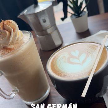 Me Latte Un Pocillo - Frozen coffee and pistachio latte - Breakfast & Brunch Near Me - San Germán, Puerto Rico Me Latte Un Pocillo - Frozen coffee and pistachio latte - Breakfast & Brunch Near Me - San Germán, Puerto Rico