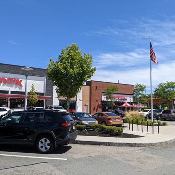Dave's Hot Chicken - Dave's Hot Chicken 8/2022 - Chicken Shop Near Me - Newton, Massachusetts Dave's Hot Chicken - Dave's Hot Chicken 8/2022 - Chicken Shop Near Me - Newton, Massachusetts