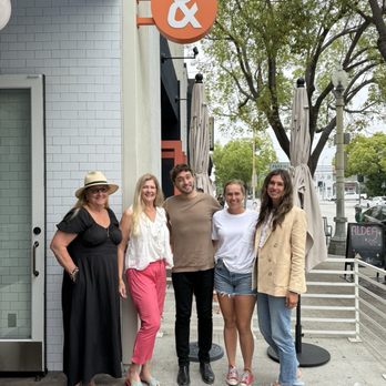 Culver & Main - My group - Breakfast & Brunch Near Me - Culver City, California