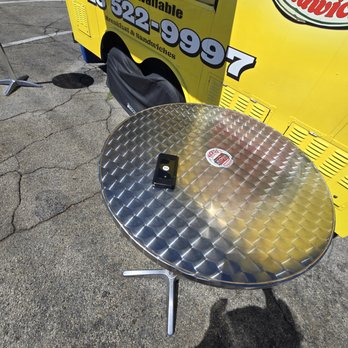 Nickos Sandwiches - Tables outside the truck - Sandwiches Near Me - Glendale, California Nickos Sandwiches - Tables outside the truck - Sandwiches Near Me - Glendale, California