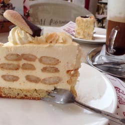 Cafe-Konditorei Holzmann - Malakofftorte, sehr zu empfehlen.