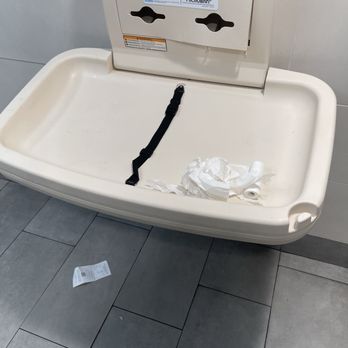 Pollo Tropical - Dirty bathroom - Fast Food Near Me - Boynton Beach, Florida Pollo Tropical - Dirty bathroom - Fast Food Near Me - Boynton Beach, Florida