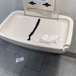 Pollo Tropical - Dirty bathroom