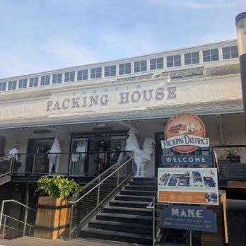 Sumo Dog - Exterior building - Sandwiches Near Me - Anaheim, California