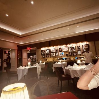 Rao's Miami Beach - Dining Room - Italian Near Me - Miami Beach, Florida Rao's Miami Beach - Dining Room - Italian Near Me - Miami Beach, Florida