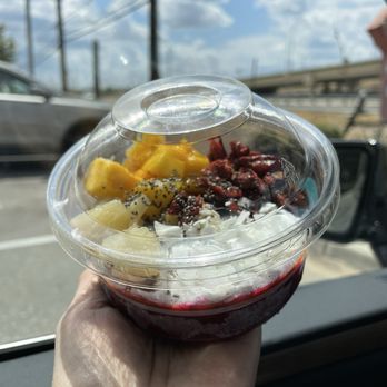 Tropical Smoothie Cafe - Dragonfruit Bowl 8/23/25 - Sandwiches Near Me - San Antonio, Texas