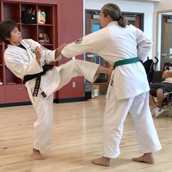 Okinawa Karate and Cultural Center - Self-defense.