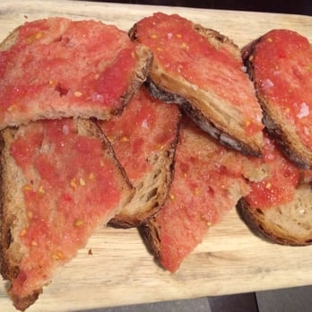 Rasoterra - Tomato sauce with olive oil on bread - Vegetarian Near Me - Barcelona, B Rasoterra - Tomato sauce with olive oil on bread - Vegetarian Near Me - Barcelona, B
