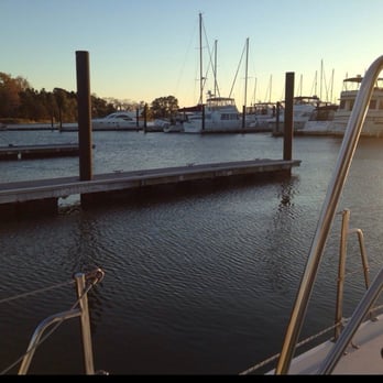 York River Yacht Haven - Sunset in November. - Boating Near Me - Gloucester Point, Virginia York River Yacht Haven - Sunset in November. - Boating Near Me - Gloucester Point, Virginia