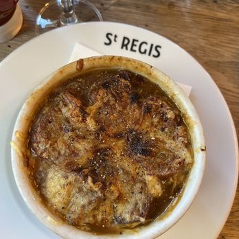 Café Saint-Régis - Onion soup - French Near Me - Paris, 75