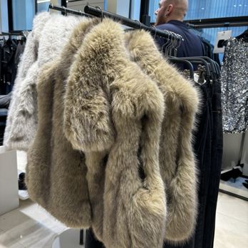 Zara - Women's Clothing Near Me - Florence, FI