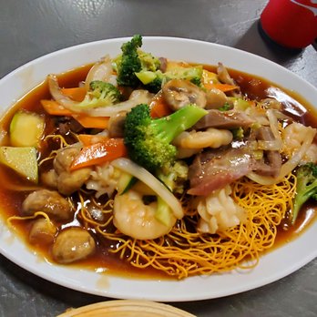 Charlie's Bakery - fried noodle with seafood is just ok - Bakeries Near Me - Anchorage, Alaska
