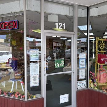 Mountain Man Nut & Fruit - Candy Stores Near Me - Littleton, Colorado Mountain Man Nut & Fruit - Candy Stores Near Me - Littleton, Colorado